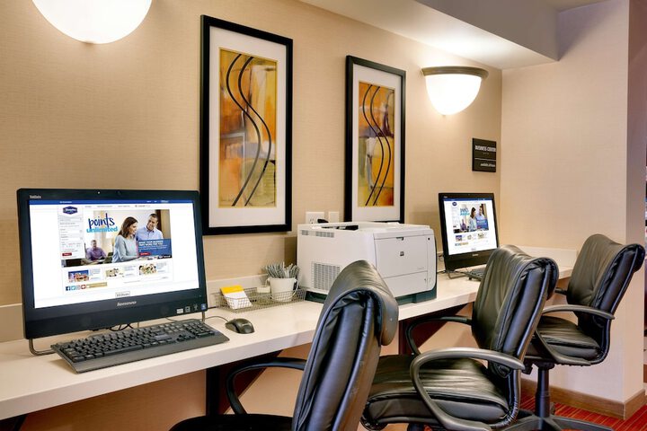 Business Center 31 of 31