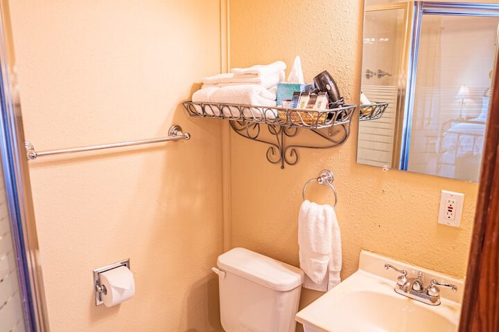 Room 14 of 38