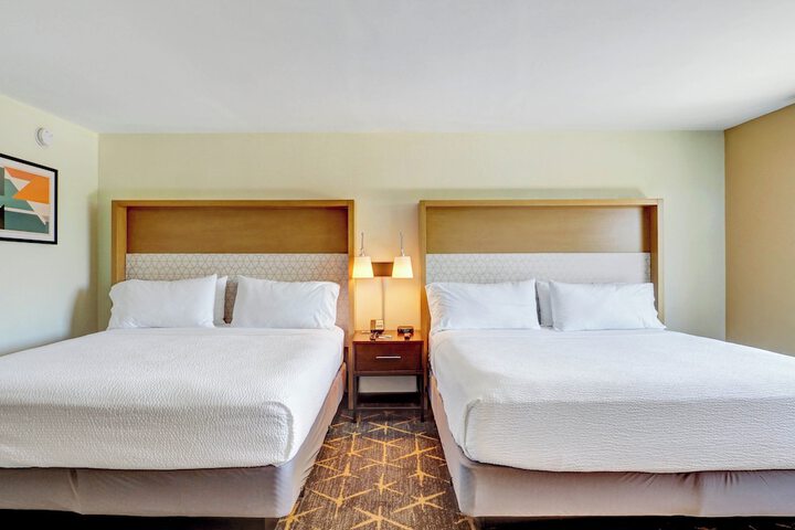 Holiday Inn Piscataway Somerset by IHG