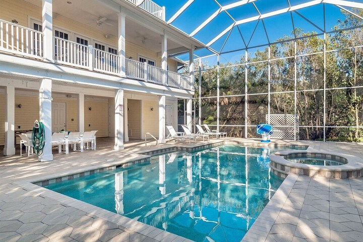 The Palm and Shell Captiva Island Private Luxury Home With Pool hot tub and Beach Access