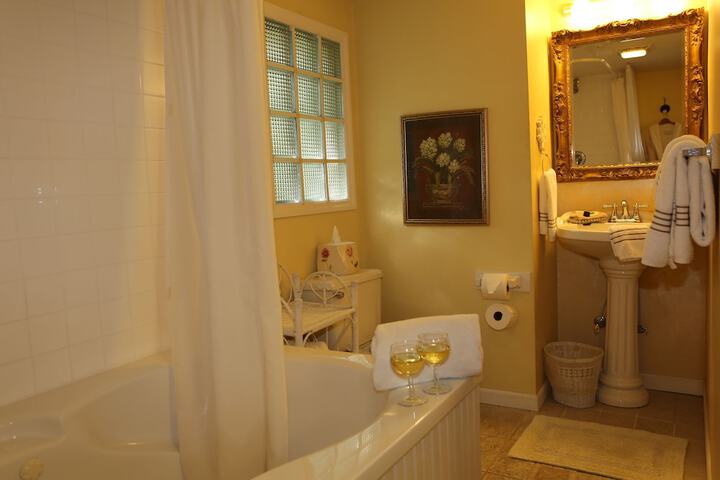 Room 17 of 45