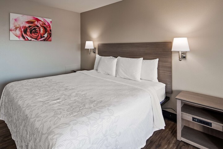 Room 16 of 23