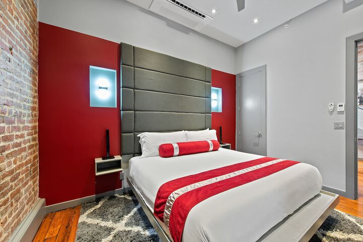 Room 390 of 488