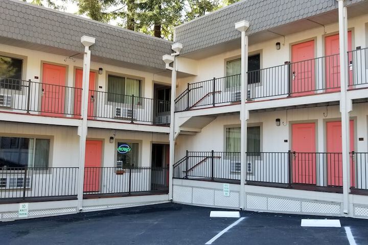 Hotel 4 of 23