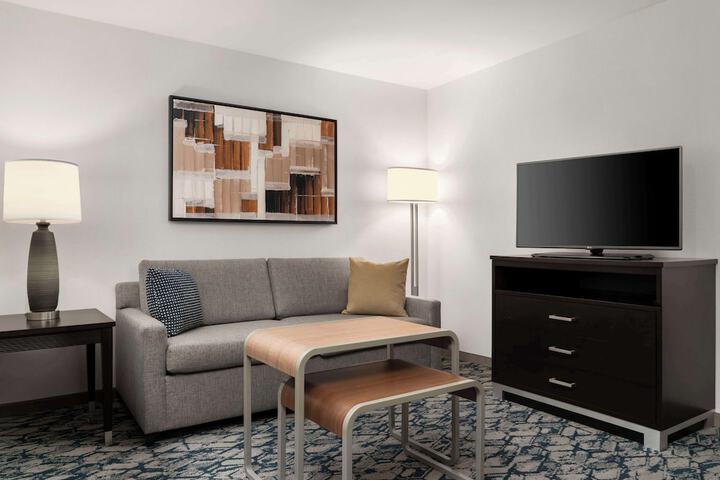 Room 22 of 63