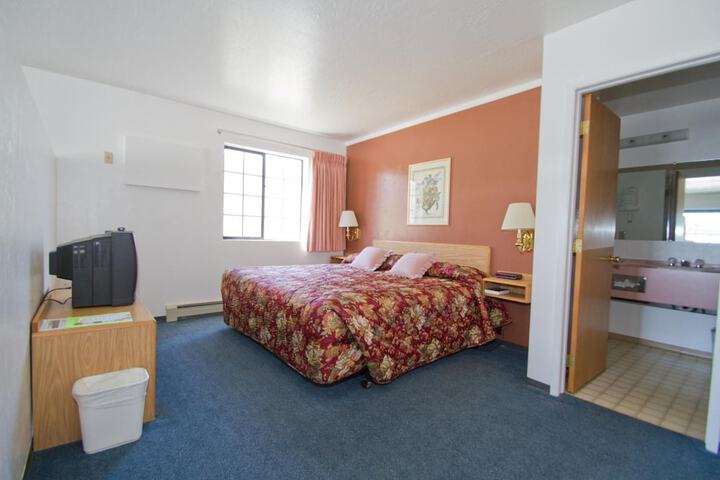 Room 8 of 31