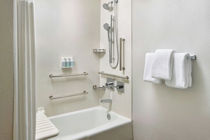 Courtyard by Marriott Cleveland Independence