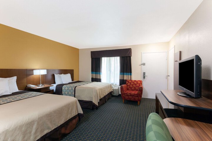 Room 13 of 17