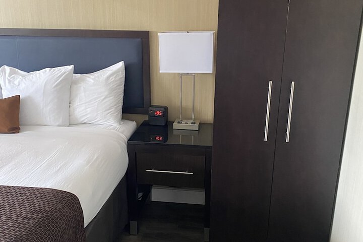 Room 32 of 45