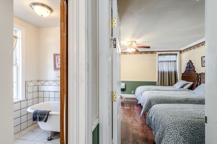 Room 44 of 89