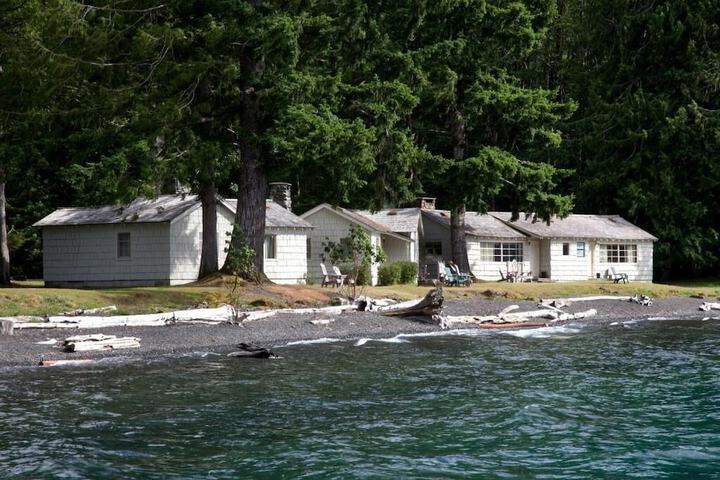 Lake Crescent Lodge