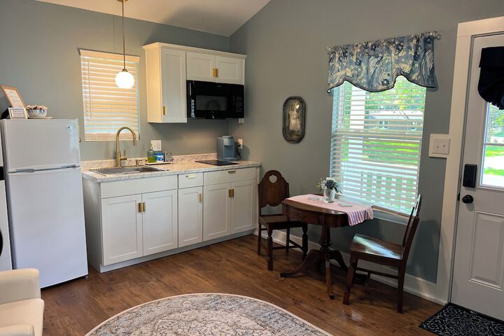 Benefield House Bed & Breakfast