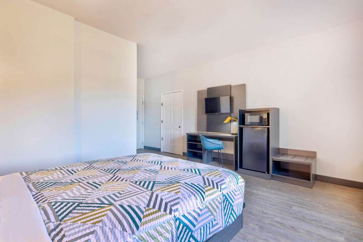 Room 17 of 25