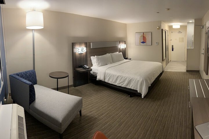 Room 31 of 77