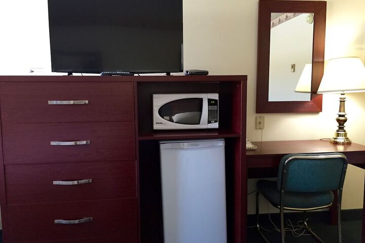 Room 9 of 48