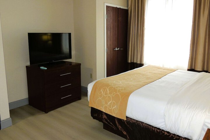 Room 28 of 52