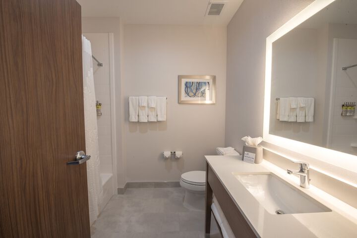 Room 40 of 72