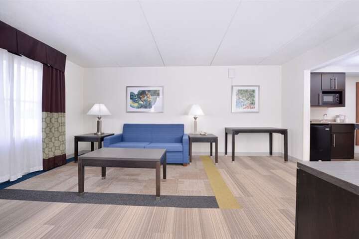 Holiday Inn Express Hotel & Suites Mooresville - Lake Norman by IHG