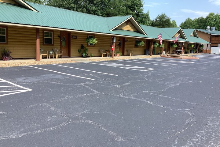 Nacoochee Valley Lodge