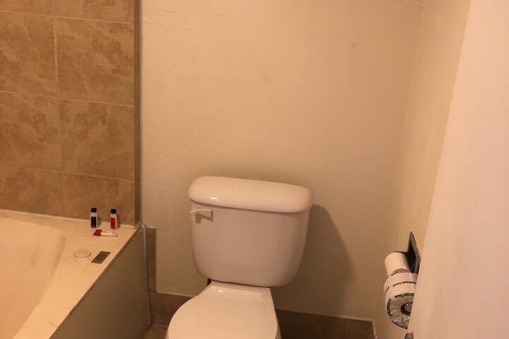 Room 19 of 34