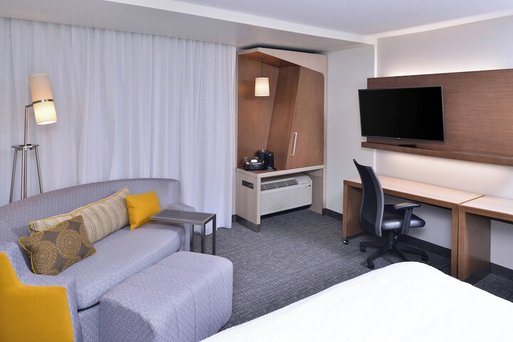 Courtyard by Marriott Columbus Grove City