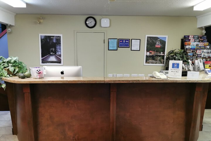 Hope Inn and Suites