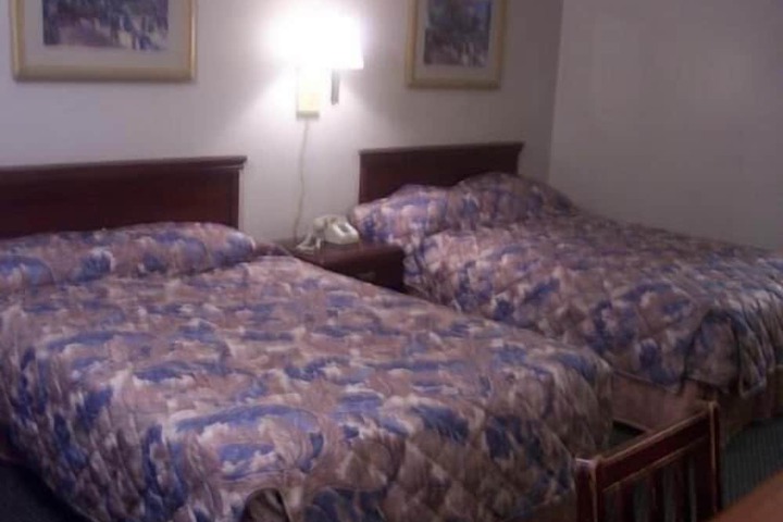 Room 8 of 23
