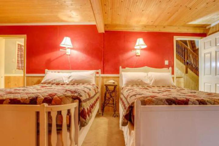 Red Stone Cabin