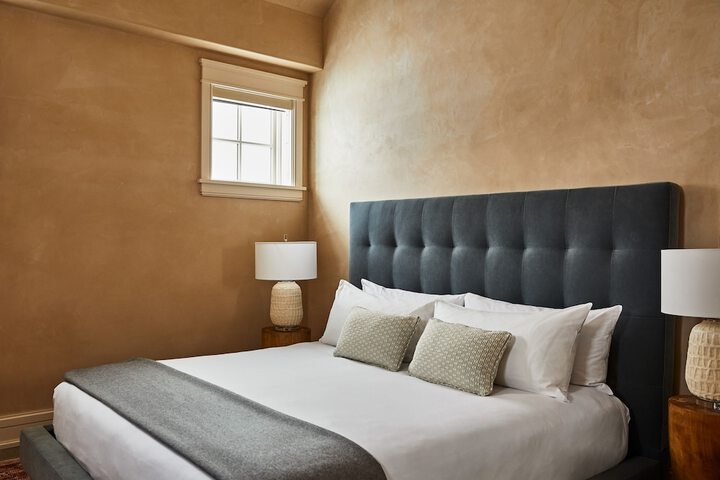 Element 52 Auberge Collection