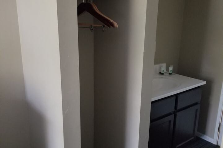 Room 32 of 45