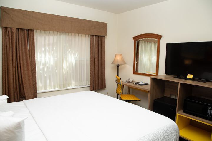 Days Inn by Wyndham Manitou Springs
