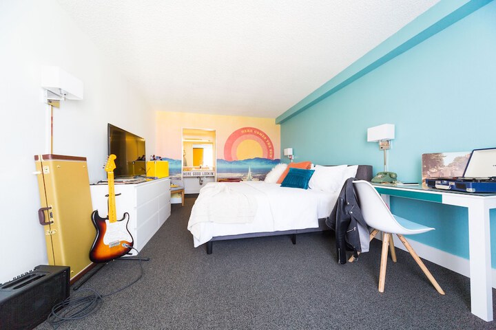 Room 44 of 56