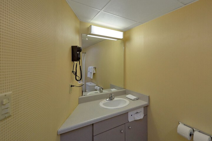 Room 44 of 150