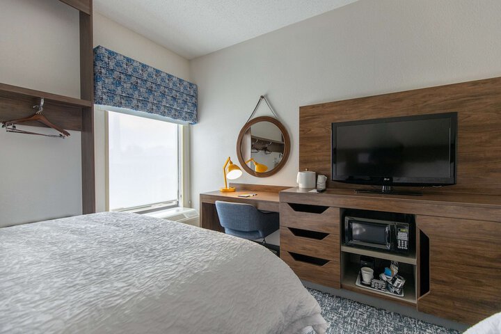 Room 64 of 99