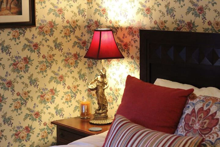 Room 42 of 96
