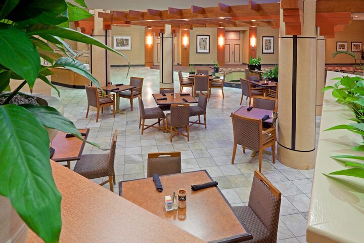 Holiday Inn Philadelphia South - Swedesboro by IHG
