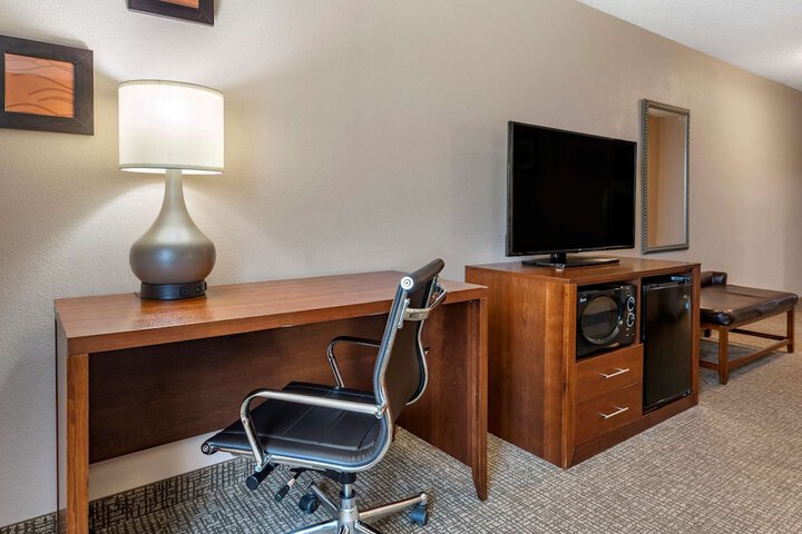 Comfort Inn & Suites Lawrenceburg