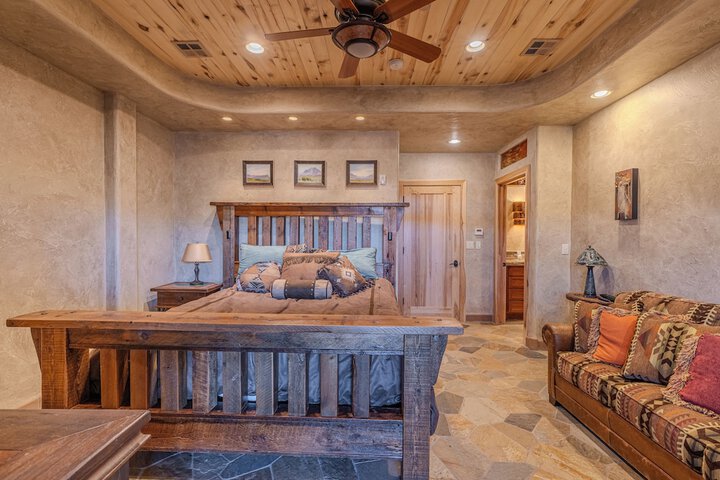 Cougar Ridge Resort