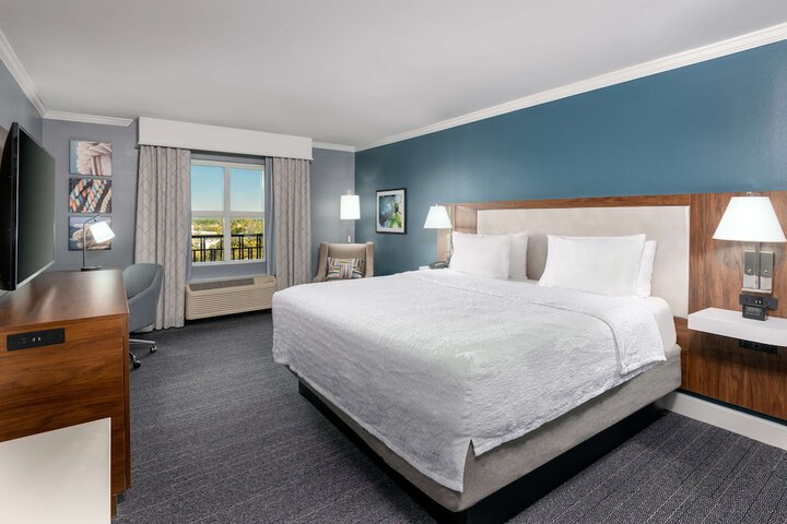 Room 21 of 44