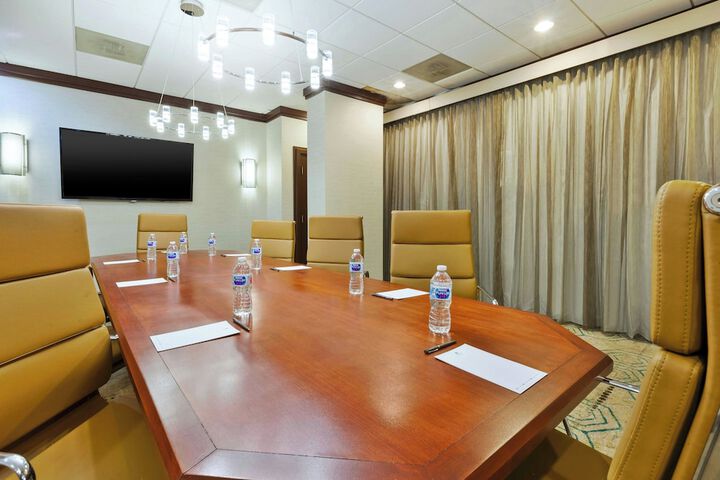 Hotel Auburn Hills