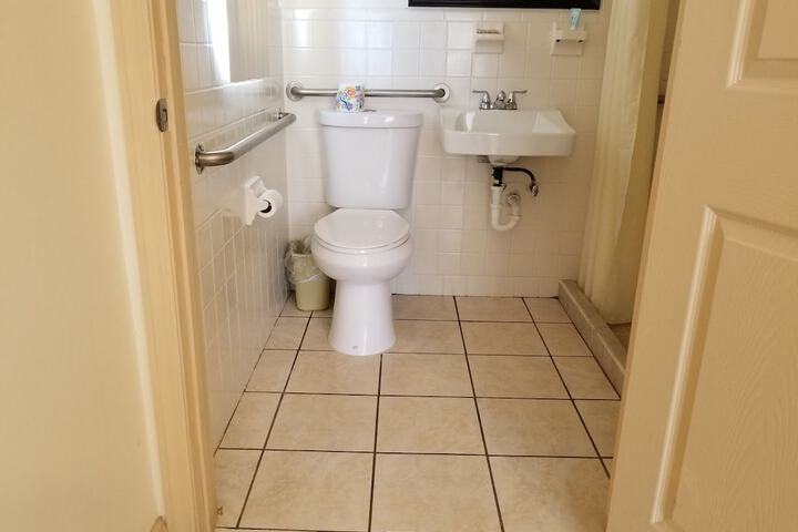 Room 35 of 47