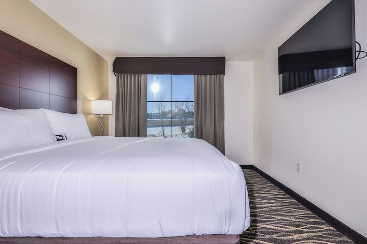 Cobblestone Hotel & Suites - Monte Vista