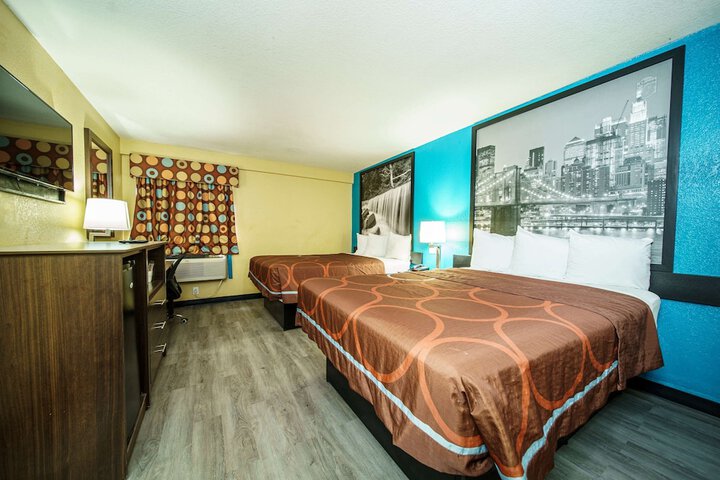 Room 50 of 94