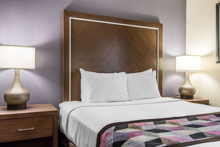 Room 21 of 42