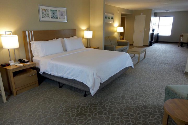 Room 18 of 40