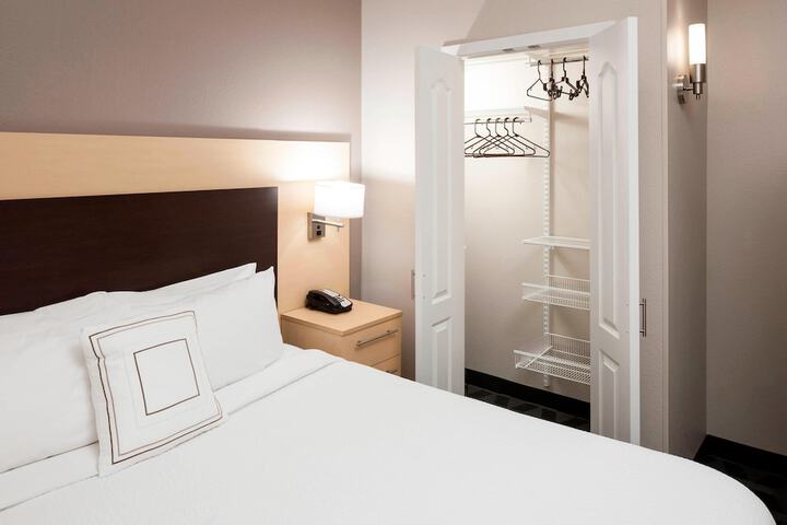 Room 12 of 29
