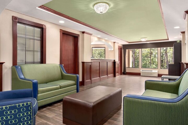 Hotel Interior 8 of 27