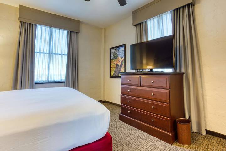 Room 107 of 168