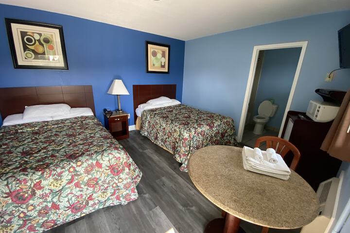 Room 70 of 95