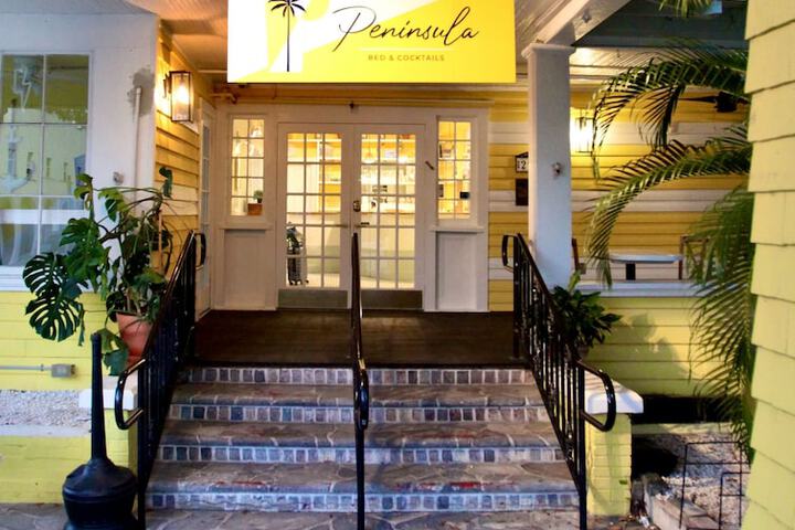 Peninsula Bed & Cocktails